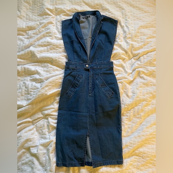 Boohoo faux Jean dress. - Picture 2 of 2